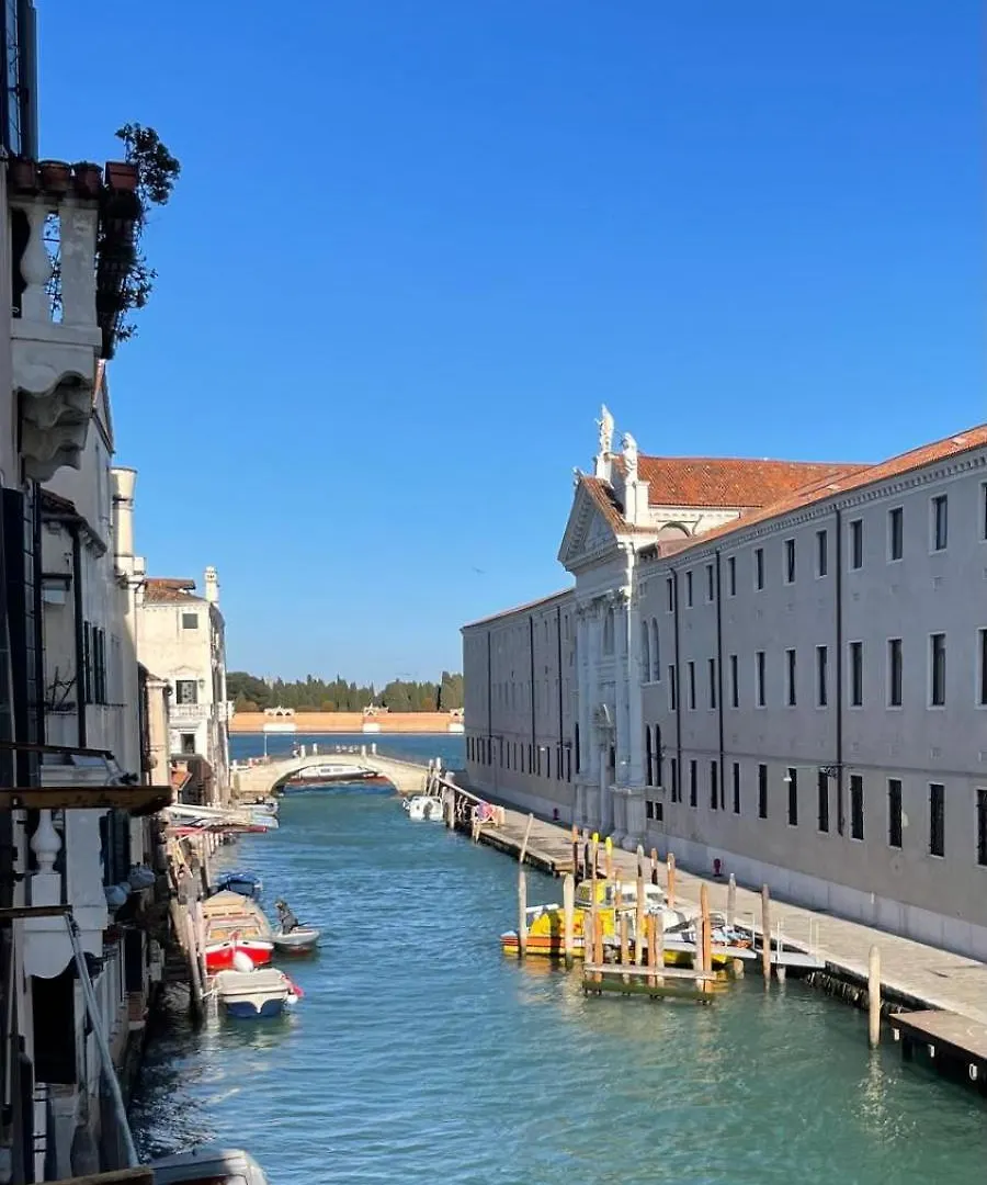 Residenza Stardust Suite With Canal View location